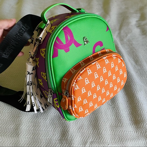 Steve Madden Handbags - ❤️ STEVE MADDEN BBLOGOL MINI BAG